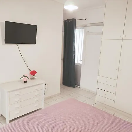 Summer Breeze In Apartment Kalamata